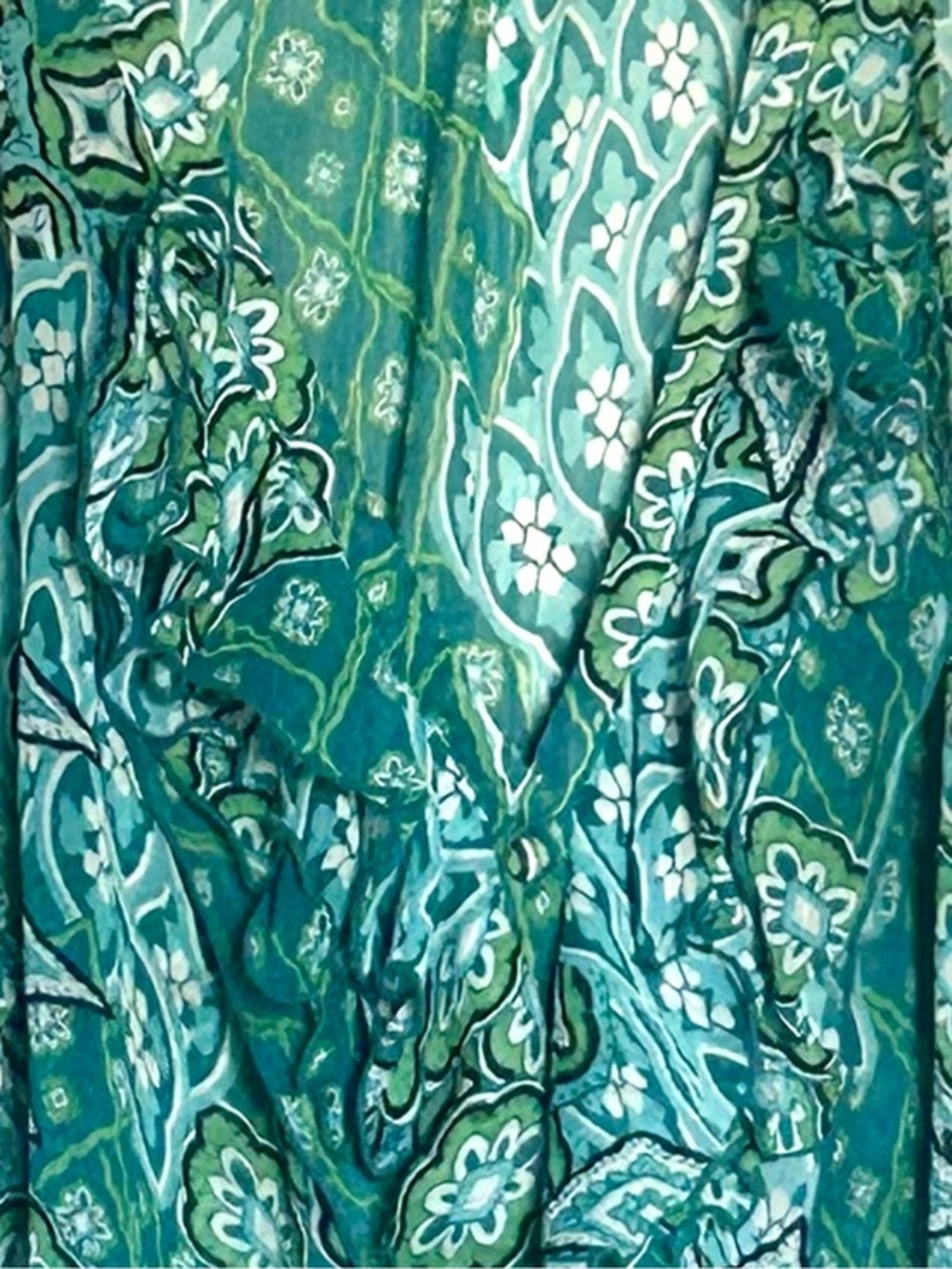 New Directions S boho-chic Ruffle neckline in vibrant green & blue paisley
